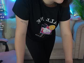 Donnalust Chaturbate stream image from December 18, 2024