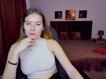 Elliebarns Chaturbate stream image from December 18, 2024