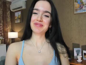Fannyhaviland Chaturbate stream image from December 18, 2024