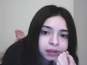 Itsxgiaxx Chaturbate stream image from December 18, 2024