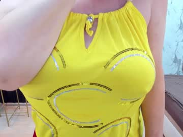 Lindahottie Chaturbate stream image from December 18, 2024