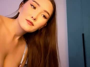 Melo_Lili Chaturbate stream image from December 18, 2024