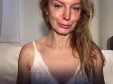 Rachelldelicious Chaturbate stream image from December 18, 2024