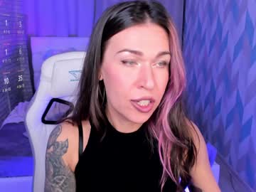 Reginahawk Chaturbate stream image from December 18, 2024