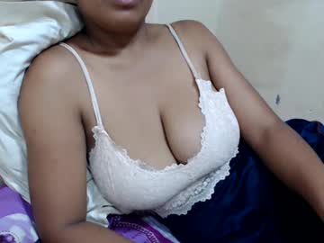 Saronette Chaturbate stream image from December 18, 2024
