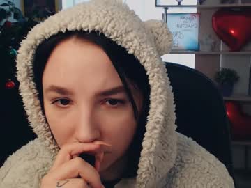 Hollaola Chaturbate stream image from December 18, 2024