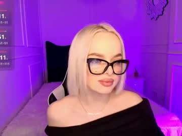 Horny_Blondiee Chaturbate stream image from December 18, 2024