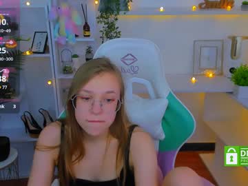 Layriantavee Chaturbate stream image from December 18, 2024