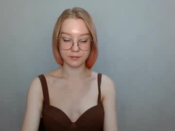 Abbymoore__ Chaturbate stream image from December 18, 2024