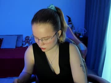 Analisaparker Chaturbate stream image from December 18, 2024
