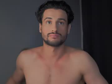 Double_Luckystrike Chaturbate stream image from December 18, 2024