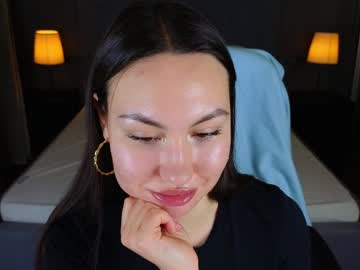 Gigiii_B Chaturbate stream image from December 18, 2024