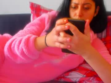 Klarahara Chaturbate stream image from December 18, 2024