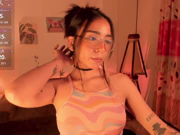 Lemoonpeach Chaturbate stream image from December 18, 2024