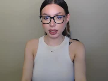 Maxi_Sweetheart Chaturbate stream image from December 18, 2024