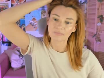 Mistybarnes Chaturbate stream image from December 18, 2024