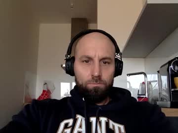Tommyx01 Chaturbate stream image from December 18, 2024