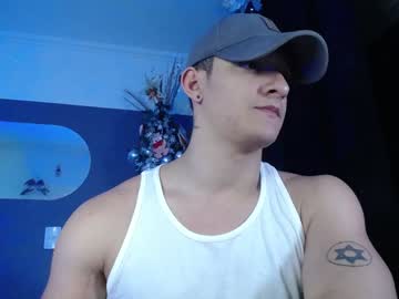 Alexandrolovee Chaturbate stream image from December 18, 2024
