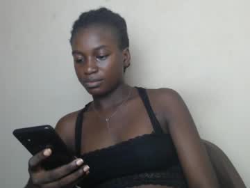 Eatuupx Chaturbate stream image from December 18, 2024