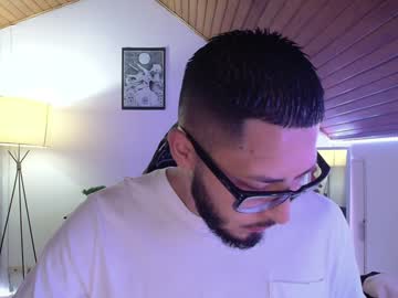 Muscle_Cock32 Chaturbate stream image from December 18, 2024