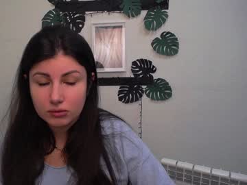Alinacr_ Chaturbate stream image from December 18, 2024
