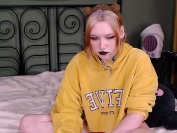 Blacky_Tea Chaturbate stream image from December 18, 2024