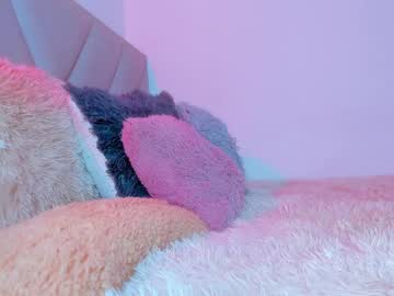 Emy_Colee Chaturbate stream image from December 18, 2024