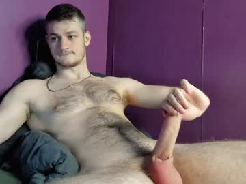 Freddypretty Chaturbate stream image from December 18, 2024