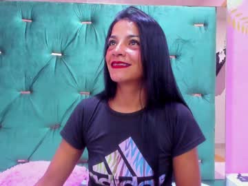 Hellen__4master Chaturbate stream image from December 18, 2024