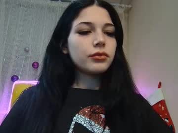 Kamaliyafrench Chaturbate stream image from December 18, 2024