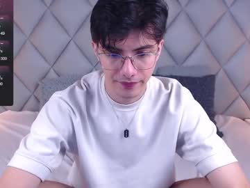 Kyron_Jobs Chaturbate stream image from December 18, 2024