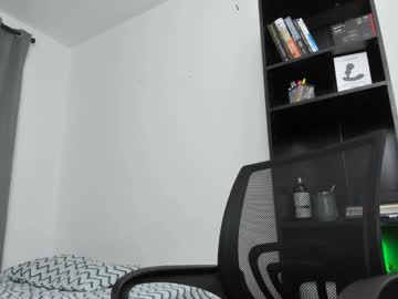 Pierrevidal Chaturbate stream image from December 18, 2024