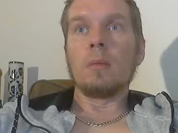 2small4you83 Chaturbate stream image from December 18, 2024