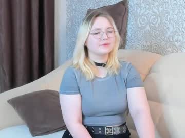 Arafrail Chaturbate stream image from December 18, 2024