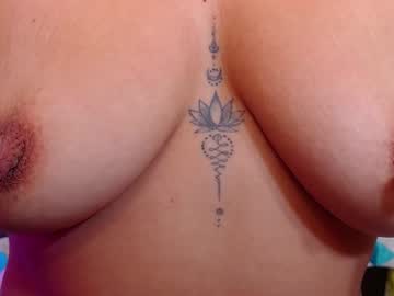 Ariiaanaa_ Chaturbate stream image from December 18, 2024