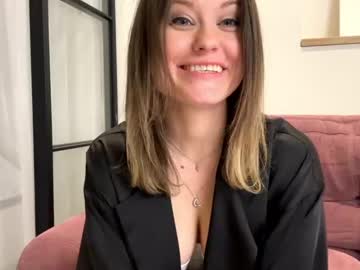 Bright_Colors Chaturbate stream image from December 18, 2024