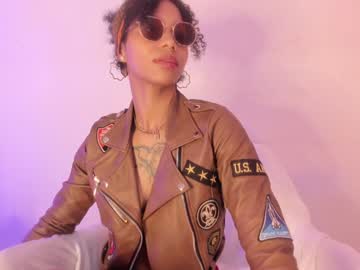 Daiana_Curly Chaturbate stream image from December 18, 2024