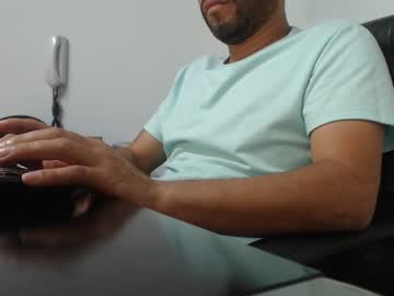 Derrik_ Chaturbate stream image from December 18, 2024