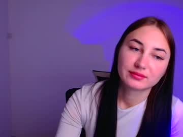 Emma_Loon Chaturbate stream image from December 18, 2024