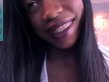 Emyli_Castro Chaturbate stream image from December 18, 2024