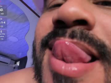 Michaelbear_ Chaturbate stream image from December 18, 2024