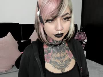 Nikkiramone Chaturbate stream image from December 18, 2024