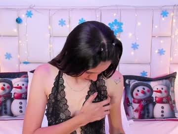 Sarahsophia_ Chaturbate stream image from December 18, 2024