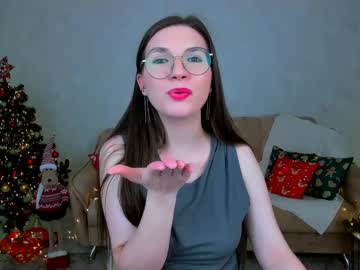 Shineshyness Chaturbate stream image from December 18, 2024