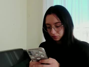 Veronikatrap_ Chaturbate stream image from December 18, 2024