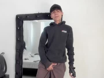 Acidmilo Chaturbate stream image from December 18, 2024