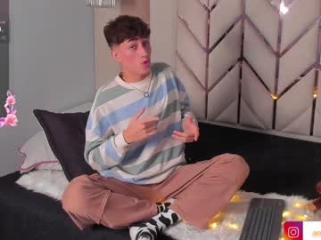 Anthonny5 Chaturbate stream image from December 18, 2024