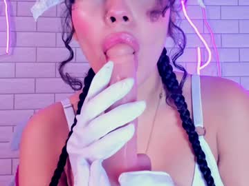 Apriil_Cute Chaturbate stream image from December 18, 2024