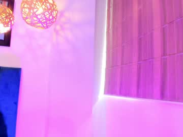 Clarisewood_ Chaturbate stream image from December 18, 2024