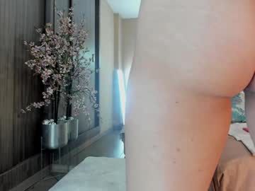 Cristalgold_ Chaturbate stream image from December 18, 2024